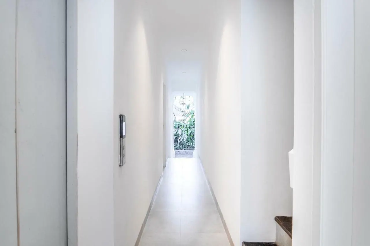 Umalas Suites Seminyak 4*,