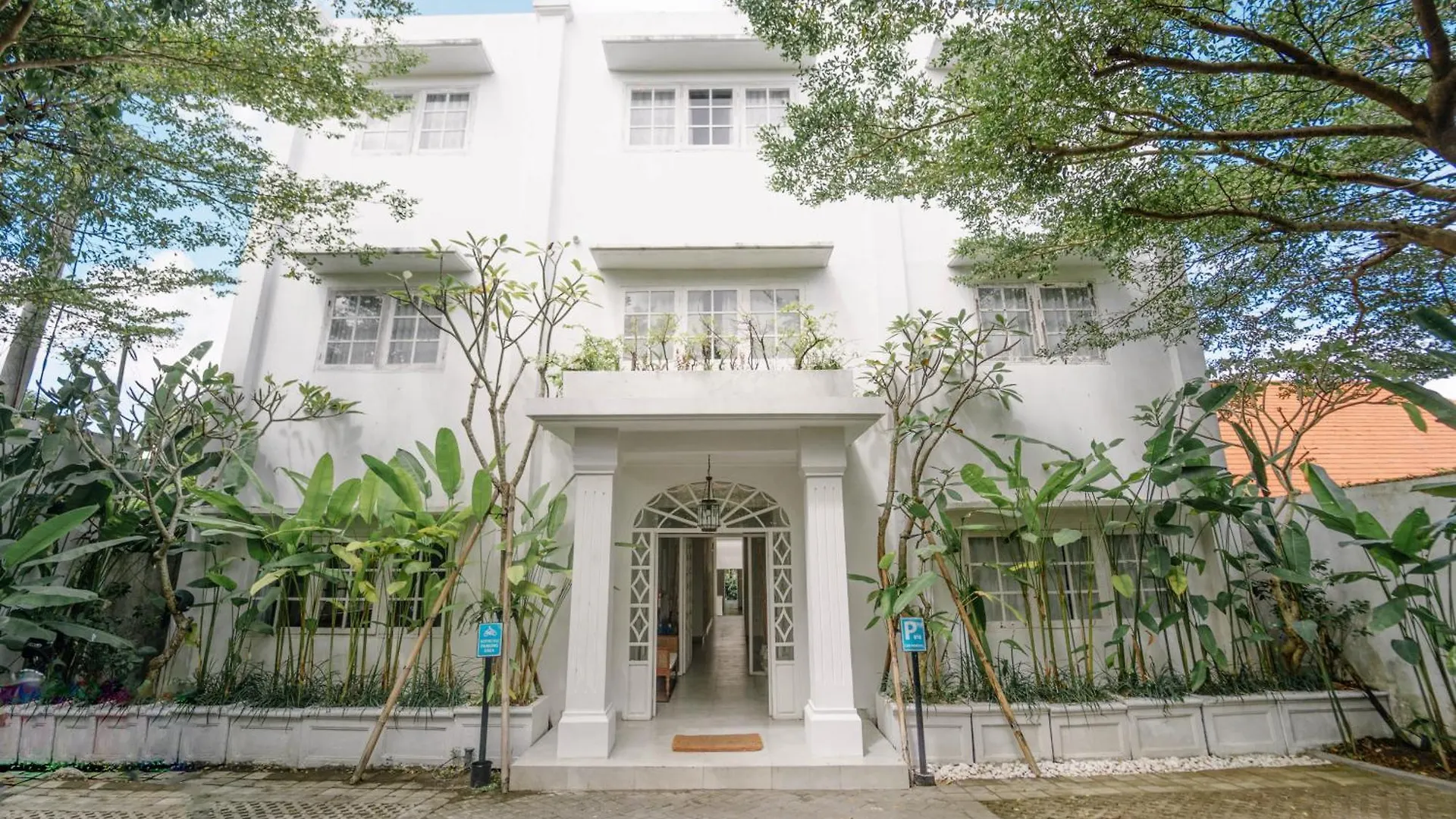 Umalas Suites سمينياك فندق