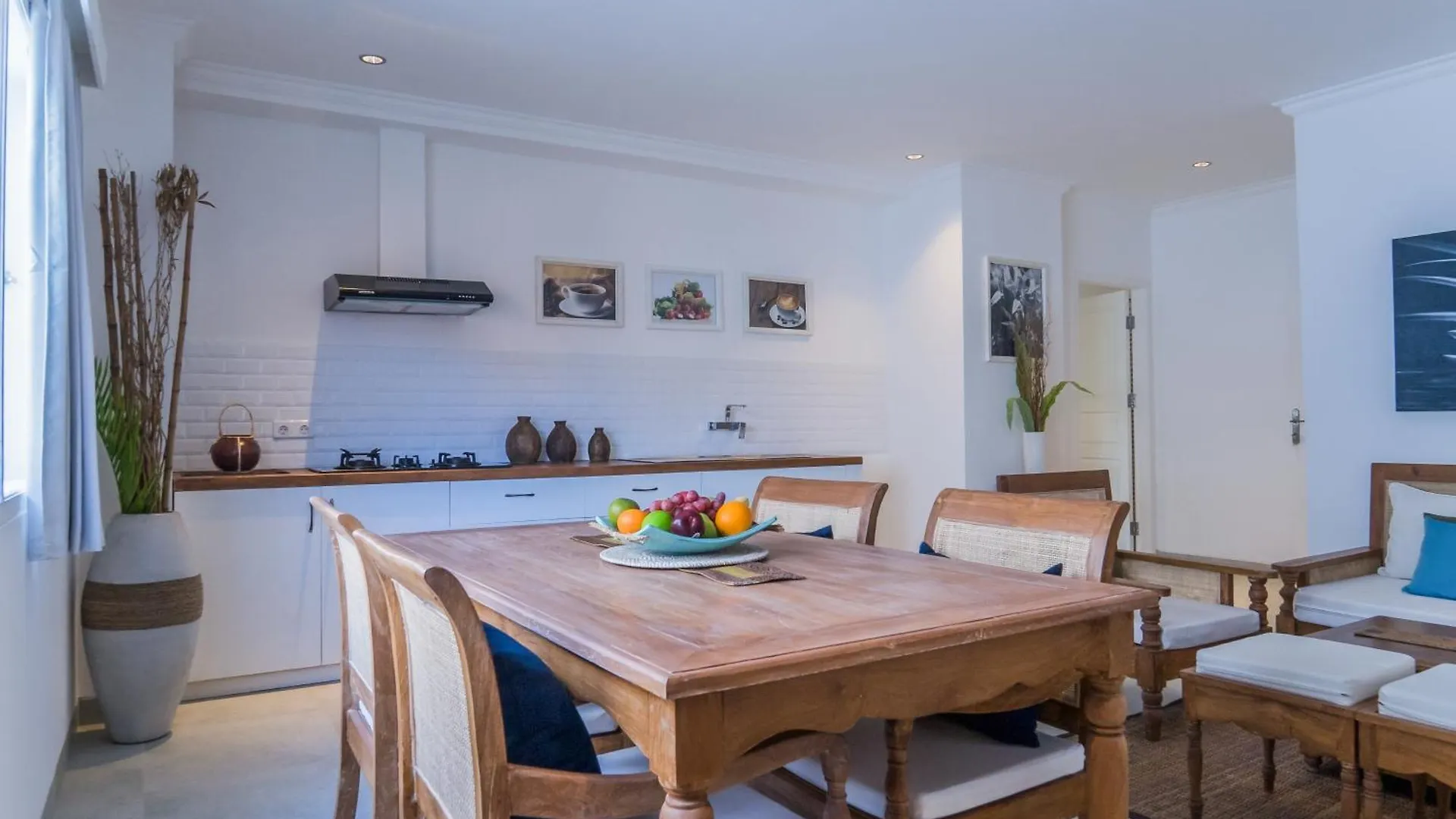 Umalas Suites سمينياك 4*,